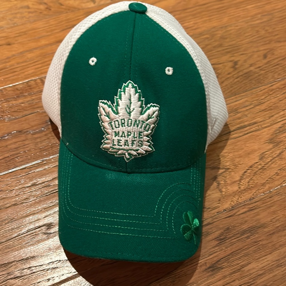 Toronto Maple Leafs St. Pat’s hat size m/l